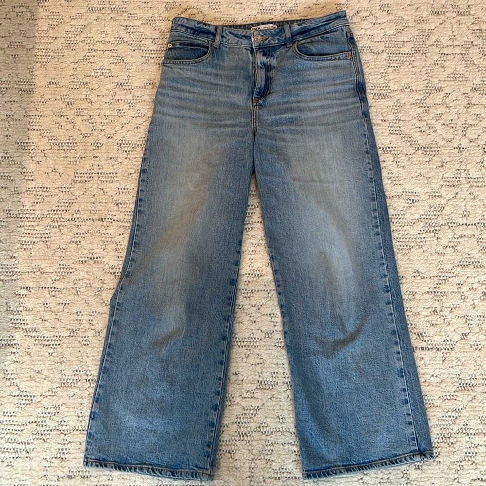 Zara Wide Leg Jeans - Size 6